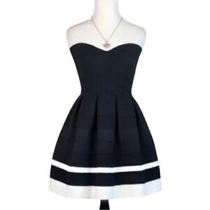 Sans Souci Black Textured Strapless Sweetheart Fit Flare Mini Dress Size Medium